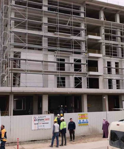 Bursa'da inşaatın 2. katından düşen işçi yaralandı