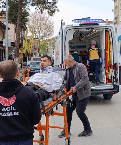 Bursa'da yola aniden çıkan araç kazaya yol açtı: 1 yaralı