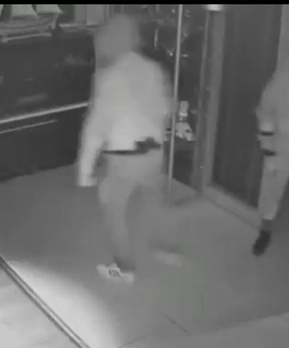 Maskeli beşler girdikleri işletmelerde çelik kasaları böyle patlattı...