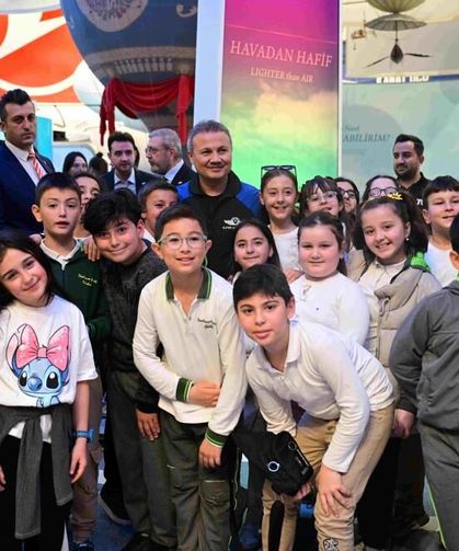 Türkiye’nin ilk astronotu Gezeravcı, GUHEM’de