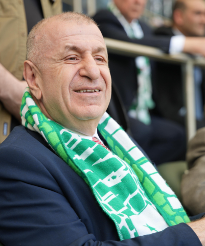 Ümit Özdağ, Bursaspor'a destek için tribünde!