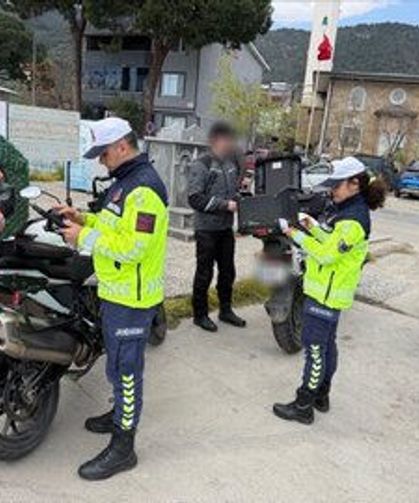 Bursa'da motosikletlere sıkı denetim: trafik jandarması sahada
