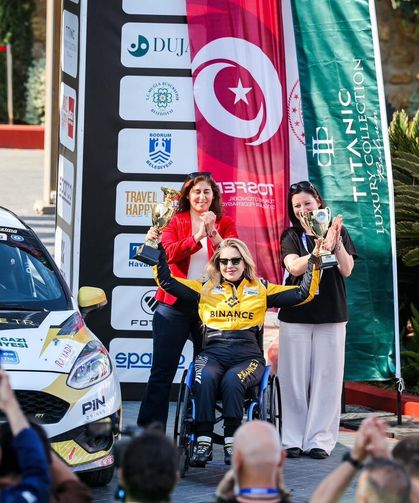 Kübra Denizci Keskin Bodrum’dan çifte kupayla döndü