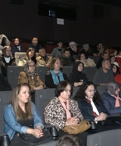Bursa’da ‘Çatlı’ filmi galasına yoğun ilgi