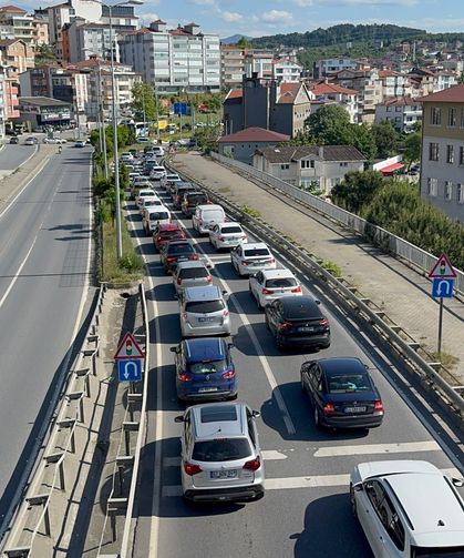 Bayram bitti: Dönüş çilesi başladı