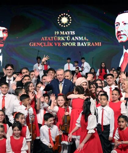 Cumhurbaşkanı Erdoğan, Cumhurbaşkanlığı Çocuk Orkestrası ve Korosu Konseri'ne katıldı