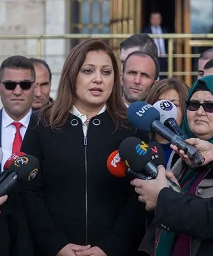 Burcu Köksal AK Parti'ye mi geçiyor? "Telefonlara çıkmıyor" iddiası