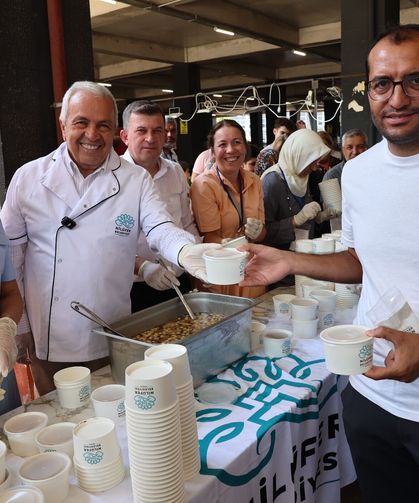 Nilüfer’de aşure geleneği sürüyor