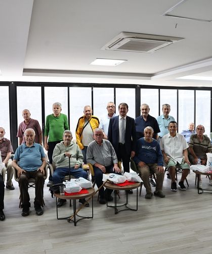 Nilüfer’de Yaşlılara Babalar Günü Ziyareti