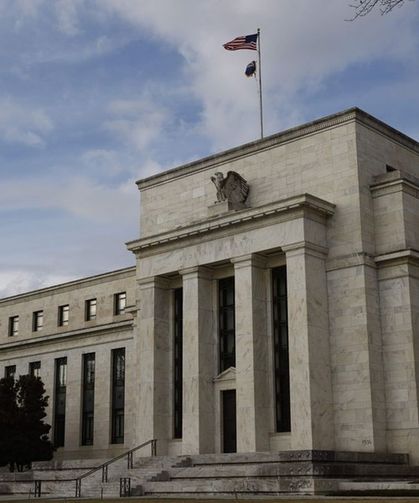 Fed’den dikkat çeken rapor: Büyüme var, risk bitmedi