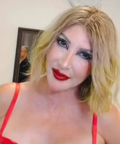 Hande Yener isyan etti