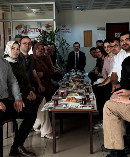 Karacabey Adliyesi’ne sabah en erken gelen personele sürpriz kahvaltı