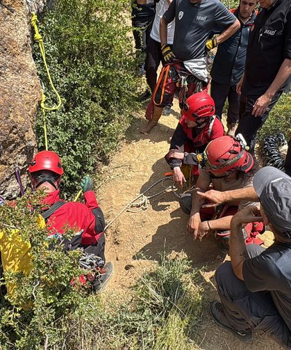 Define ararken mağarada kayboldu: Arama çalışmaları ikinci gününde