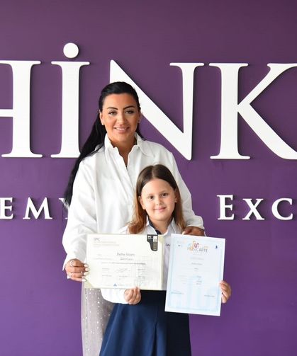 Genç piyanist Defne Sözen'den çifte şampiyonluk