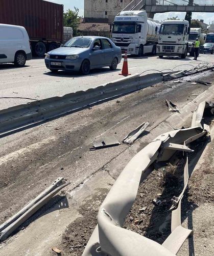 Kontrolden çıkan tır bariyerleri aşarak karşı şeride geçti: 1 yaralı