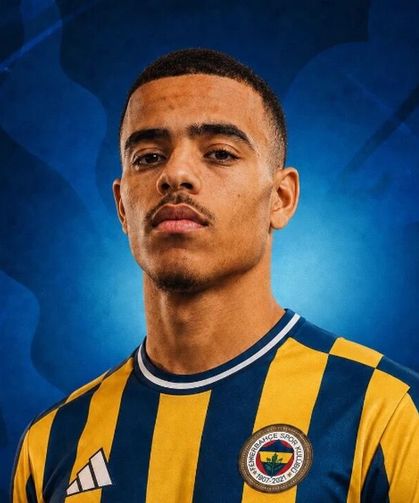 Fenerbahçe Mason Greenwood'a formayı giydirdi