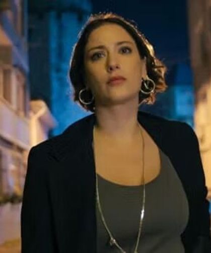 Hazal Kaya'dan hayranlarını üzen açıklama