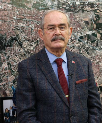 Yılmaz Büyükerşen CHP'den istifa etti