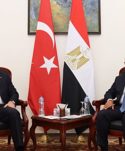 Hakan Fidan Mısır’da: Badr Abdelatty ile bir araya geldi