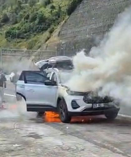Cip Bolu Dağı Tüneli girişinde alev topuna döndü