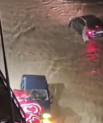 Fatsa’da sağanak hayatı felç etti! Cadde ve sokaklar göle döndü