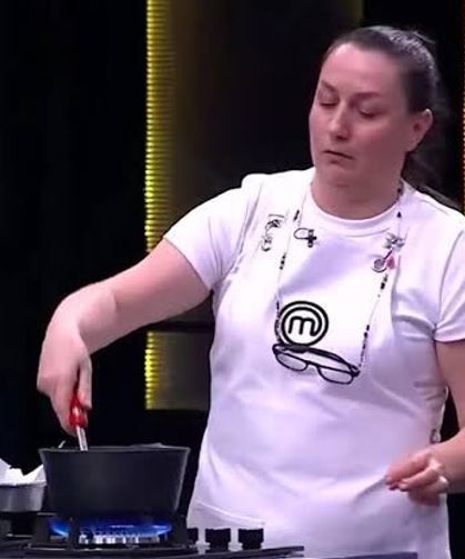 MasterChef’te Gül’ün hikâyesi yürek burktu: Mehmet Şef’ten destek sözü