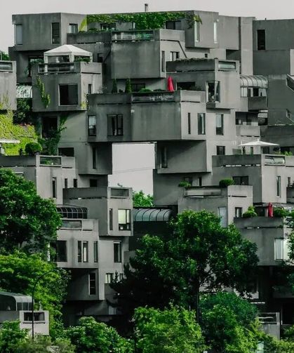 354 beton kutu üst üste dizilerek yapıldı! Dünyanın en sıra dışı apartmanı ilgi odağı oldu