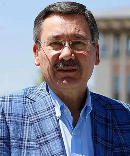 Melih Gökçek’ten Murat Ağırel hakkında suç duyurusu