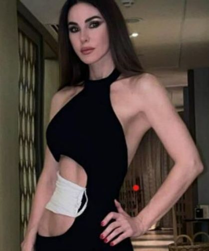 Defne Samyeli fit görünümüyle gündem oldu
