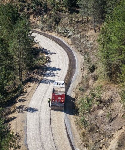 Bursa’da 3 ilçede ulaşım seferberliği: 50 kilometrelik yol yenilendi