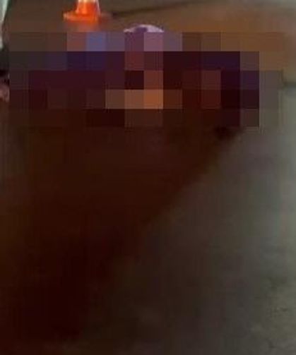Otomobil yayalara çarptı: Ölü ve yaralılar var