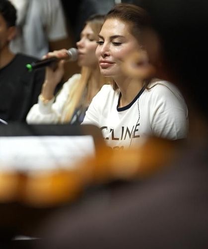 Ebru Yaşar'ın Arena sahnesine geri sayım!
