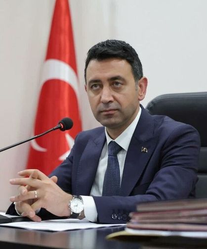 Bayraklı Belediye Başkanı İrfan Önal CHP’den istifa etti