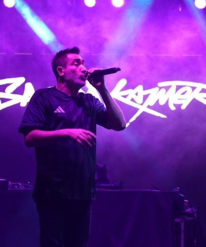Kocaeli’de yağmur dinlemedi! Binlerce kişi Sagopa Kajmer konserine akın etti
