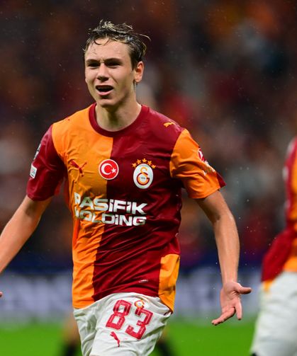 Aleksey Batrakov kimdir, kaç yaşında? Galatasaraylı yıldız hangi mevkide oynuyor?