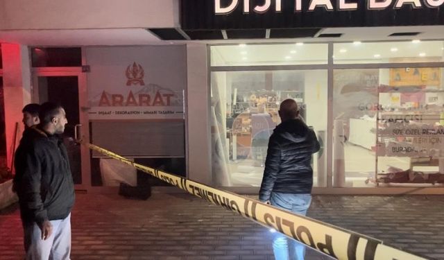 Bursa'da 2 kişinin vurulduğu silahlı saldırı kamerada!