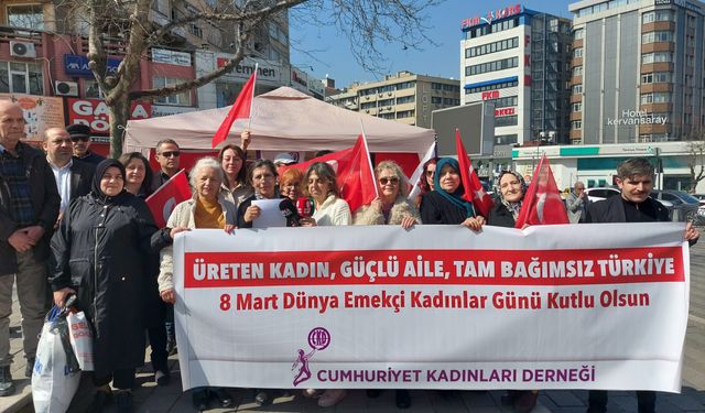 Cumhuriyet Kadınları Derneği: Kadının hakları yeniyorsa o toplum mutlu değildir