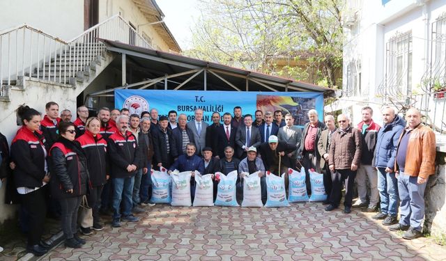 Bursa'da çiftçilere hibe destekli tohum dağıtıldı