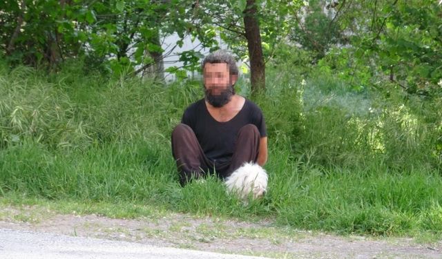 Annesinin cesediyle 2 hafta yaşayan adam tutuklandı!