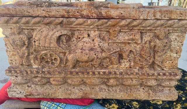 Amasya’da Roma dönemine ait mini lahit ele geçirildi