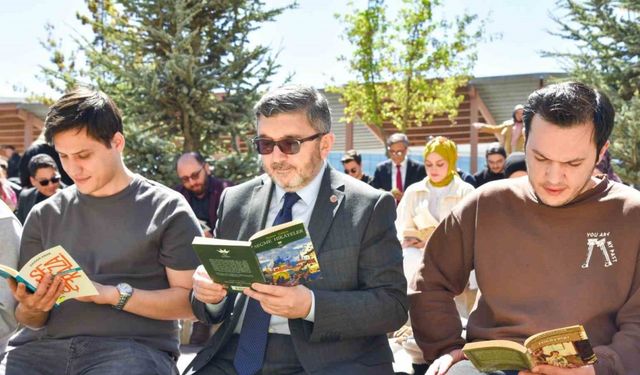 BŞEÜ’de kitap okuma etkinliği düzenlendi