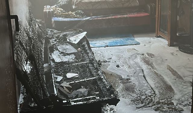 Evde çıkan yangın maddi hasara neden oldu