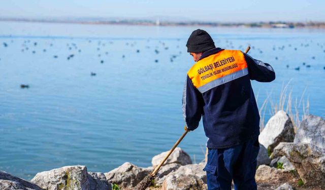 Gölbaşı Belediyesi ekiplerinden bahar temizliği ve bakım çalışması