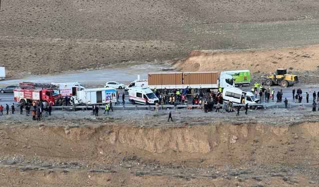 Van’da yolcu otobüsü kaza yaptı: 7 ölü