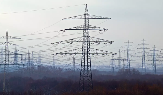 İspanya ve Portekiz'de büyük elektrik kesintisi