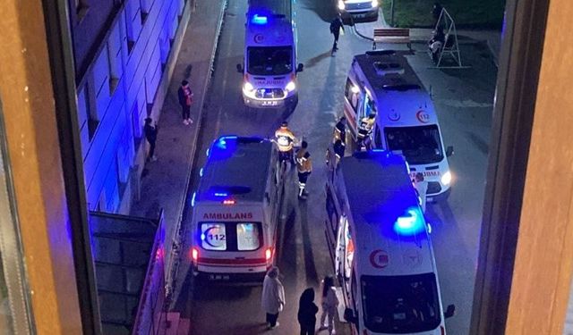 Yurtta yemek yiyen 53 öğrenci zehirlendi!