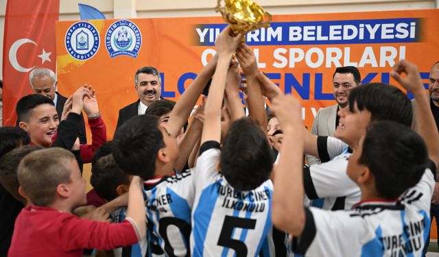 Yıldırım Belediyesi'nden okullara spor desteği