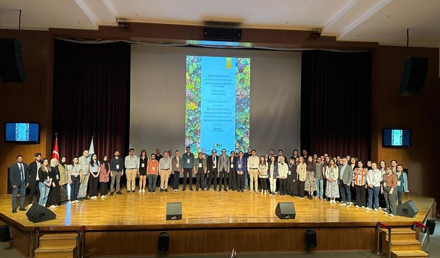 BUÜ'de 50. yılda 50 katılımcı ile akademik buluşma