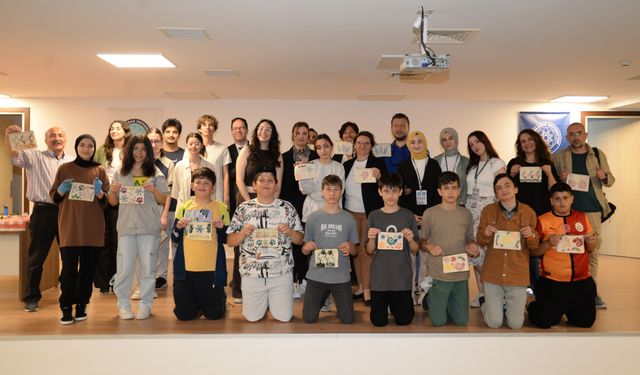 "Senin de Üniversiten" projesinin ilk konukları işitme engelli minikler oldu