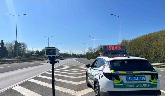 21’i alkolden 202 araç trafikten men edildi